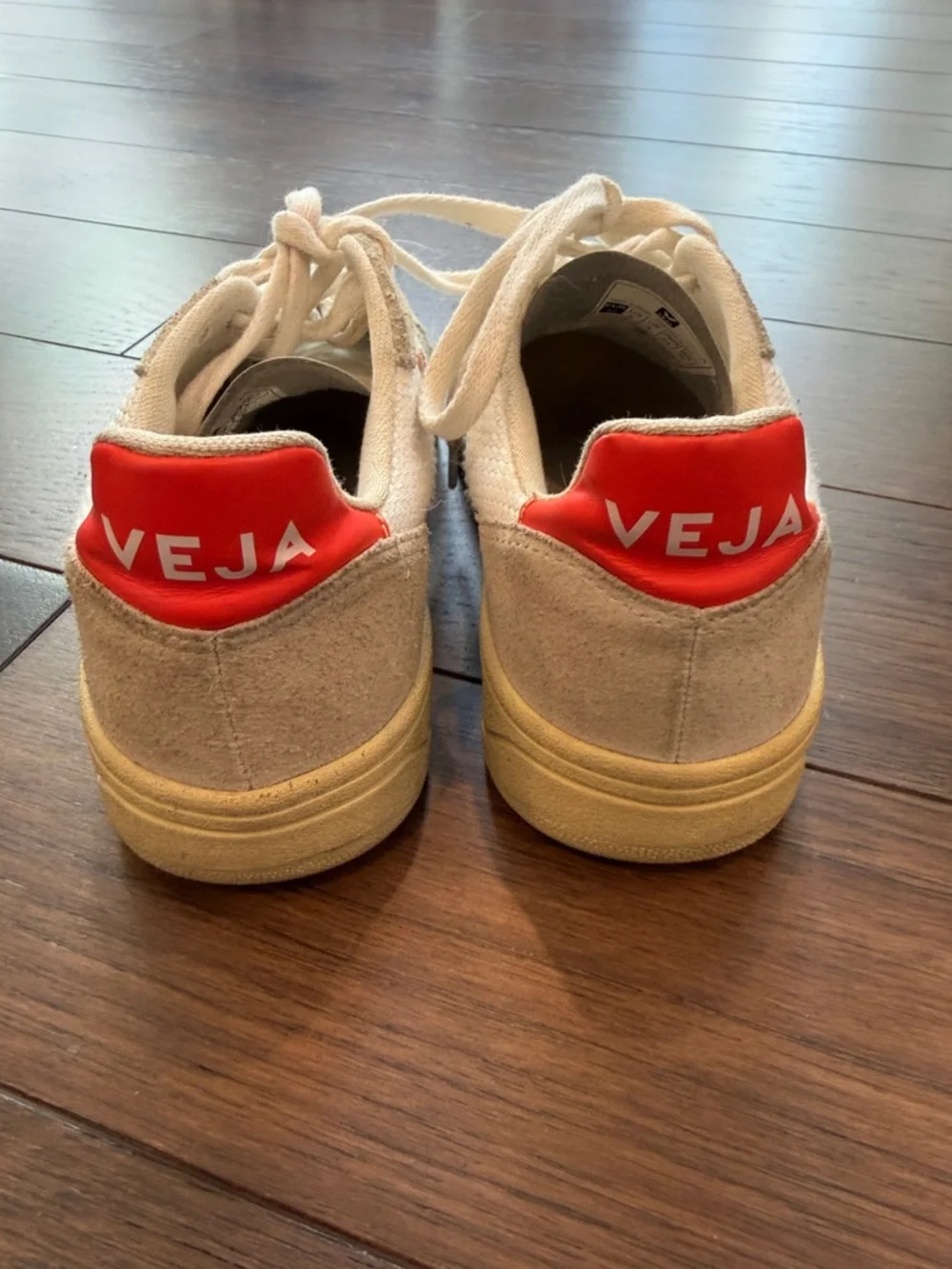 Veja V-10 SP2020 Collection Size 37/6 - C33-002